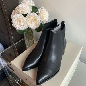 NWT- Marc Fisher LTD Yale Chelsea Booties